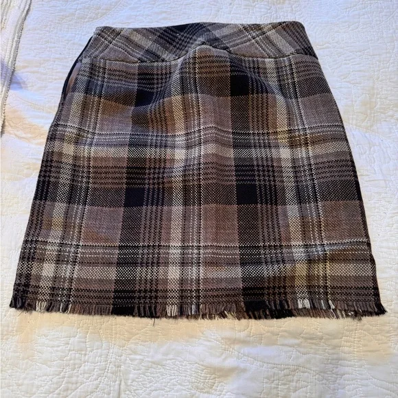 Eddie Bauer Black and Brown Plaid Pencil Skirt - Picture 2 of 5